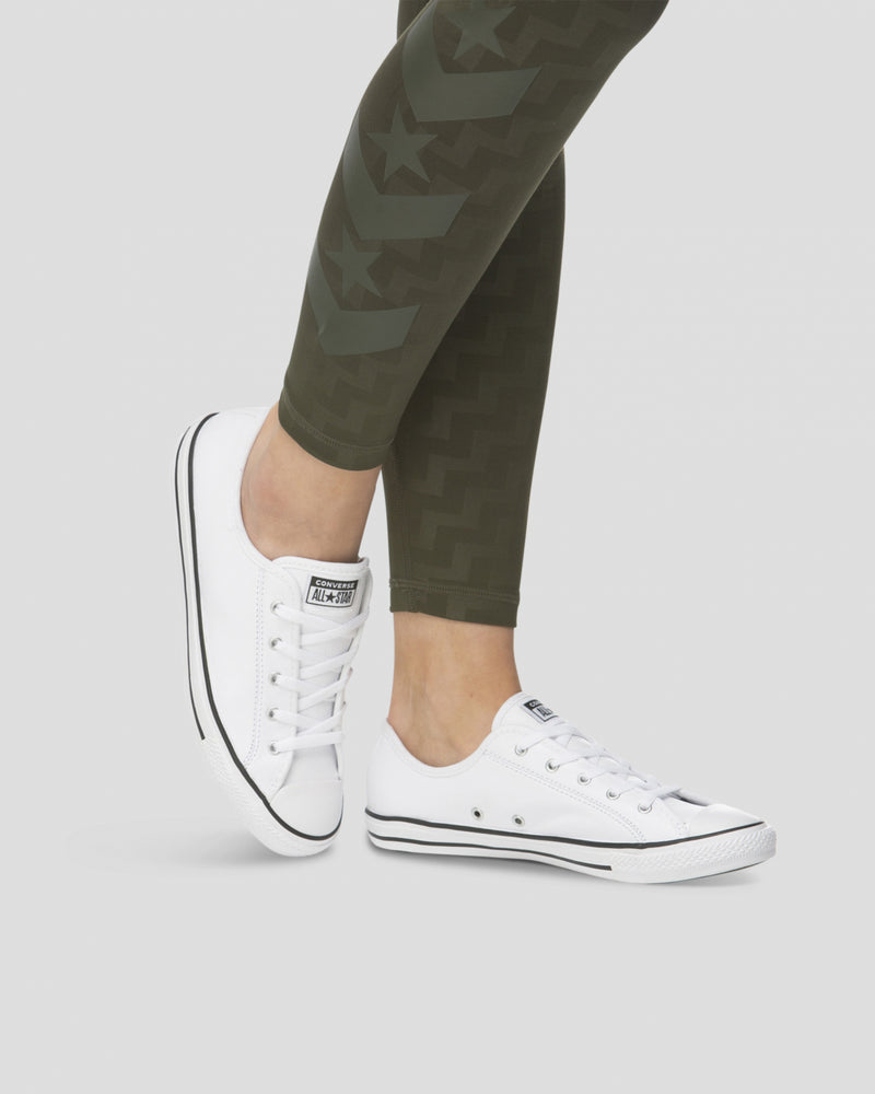 CHUCK TAYLOR DAINTY LEATHER LOW